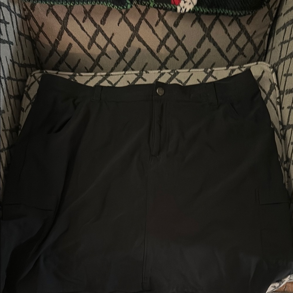 Black Skort